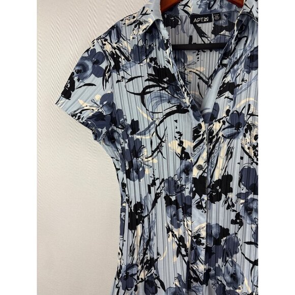 APT. 9 Size Petite Medium Blue Floral Button-Up Short Sleeve Blouse - Picture 3 of 6